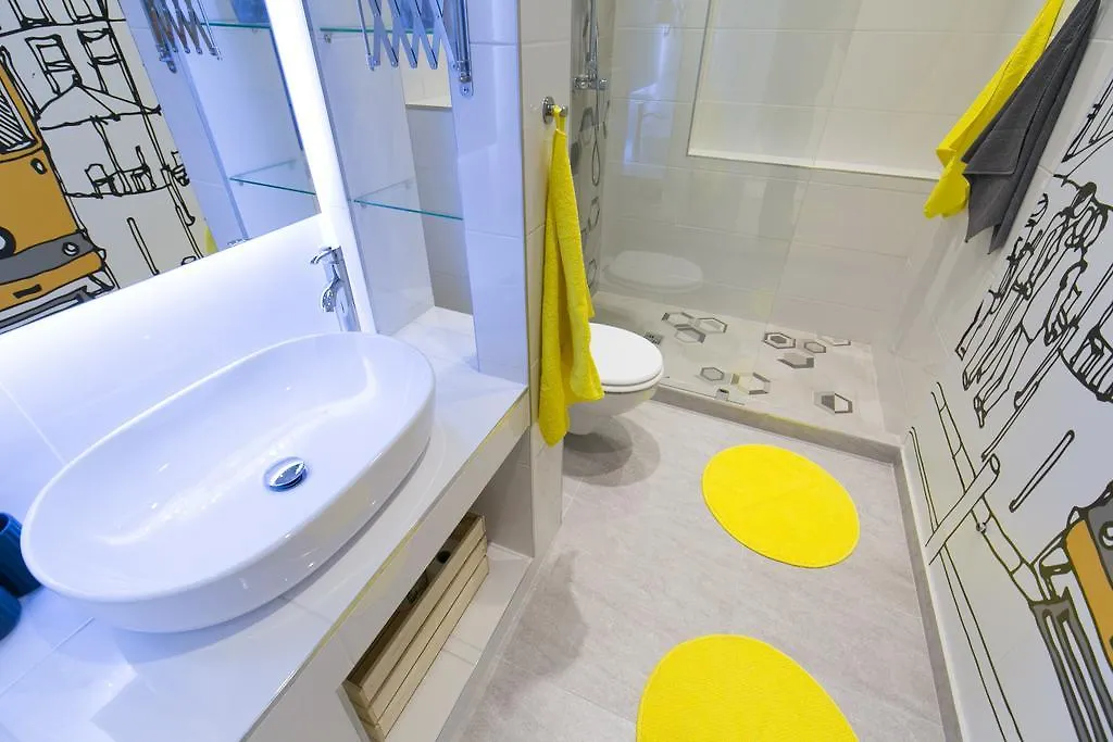 Unique Studio At The Danube With Aircon بودابست 0*,  المجر